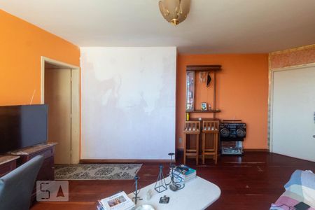 Sala de Estar de apartamento para alugar com 2 quartos, 63m² em Cristal, Porto Alegre