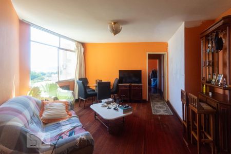 Sala de Estar de apartamento para alugar com 2 quartos, 63m² em Cristal, Porto Alegre