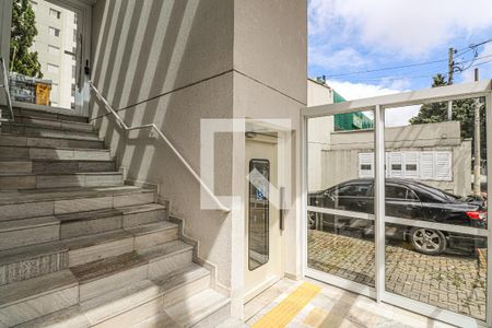 Apartamento à venda com 70m², 2 quartos e 1 vaga Apartamento à venda com 70m², 2 quartos e 1 vagaPortaria