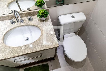 Apartamento à venda com 70m², 2 quartos e 1 vaga Apartamento à venda com 70m², 2 quartos e 1 vagaBanheiro da Suíte