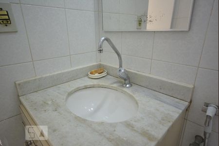 Apartamento à venda com 40m², 1 quarto e sem vagaBanheiro Social - Pia 