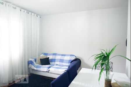 Sala de apartamento à venda com 2 quartos, 50m² em Vila Carmosina, São Paulo