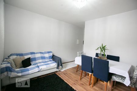 Sala de apartamento à venda com 2 quartos, 50m² em Vila Carmosina, São Paulo