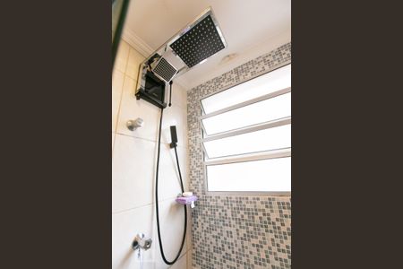Apartamento à venda com 50m², 2 quartos e 1 vagaDetalhe banheiro