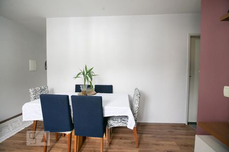 Sala de apartamento à venda com 2 quartos, 50m² em Vila Carmosina, São Paulo