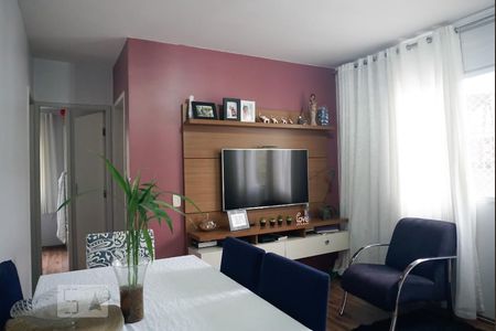 Sala de apartamento à venda com 2 quartos, 50m² em Vila Carmosina, São Paulo