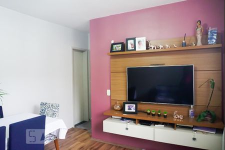 Sala de apartamento à venda com 2 quartos, 50m² em Vila Carmosina, São Paulo