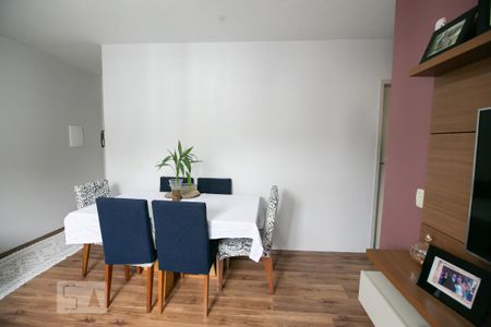 Sala de apartamento à venda com 2 quartos, 50m² em Vila Carmosina, São Paulo
