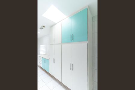 Casa para alugar com 480m², 4 quartos e 8 vagasLavanderia - Armário