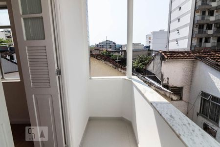 Apartamento para alugar com 70m², 3 quartos e sem vagaVaranda do Quarto 2