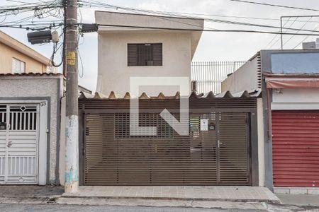 Casa à venda com 260m², 4 quartos e 2 vagasFachada
