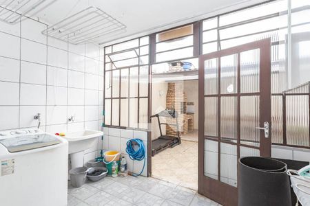 Casa à venda com 260m², 4 quartos e 2 vagasArea de Serviços