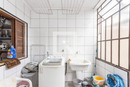 Casa à venda com 260m², 4 quartos e 2 vagasArea de Serviços