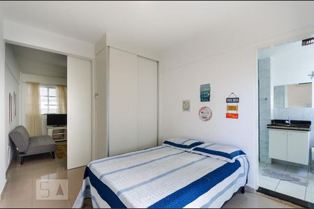 Suíte de apartamento para alugar com 1 quarto, 38m² em Gonzaga, Santos