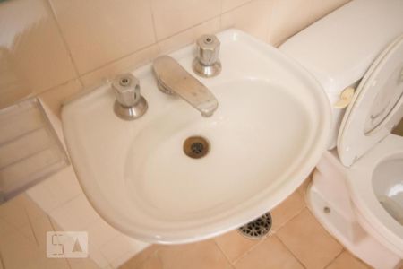 Apartamento para alugar com 65m², 2 quartos e 1 vagaDetalhe Banheiro Suíte