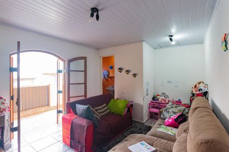 Casa à venda com 170m², 5 quartos e 2 vagas Casa à venda com 170m², 5 quartos e 2 vagasSala - casa 2