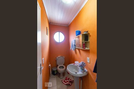 Casa à venda com 170m², 5 quartos e 2 vagas Casa à venda com 170m², 5 quartos e 2 vagasBanheiro 1 - casa 2