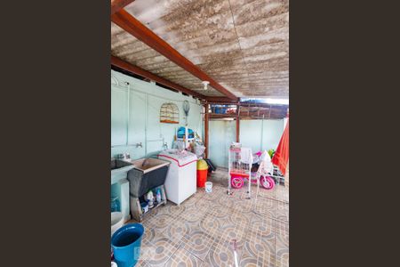 Casa à venda com 170m², 5 quartos e 2 vagas Casa à venda com 170m², 5 quartos e 2 vagasLavanderia - casa 2