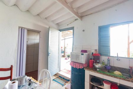 Casa à venda com 170m², 5 quartos e 2 vagas Casa à venda com 170m², 5 quartos e 2 vagasCozinha 2 - casa 2