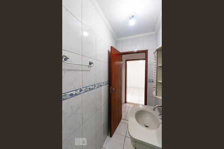 Casa à venda com 170m², 5 quartos e 2 vagas Casa à venda com 170m², 5 quartos e 2 vagasBanheiro - casa 1