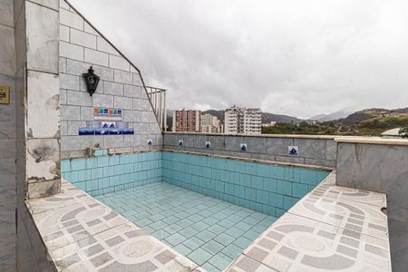 Apartamento à venda com 195m², 3 quartos e 2 vagasPiscina