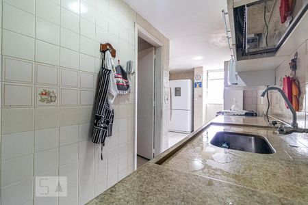 Apartamento à venda com 195m², 3 quartos e 2 vagasCozinha