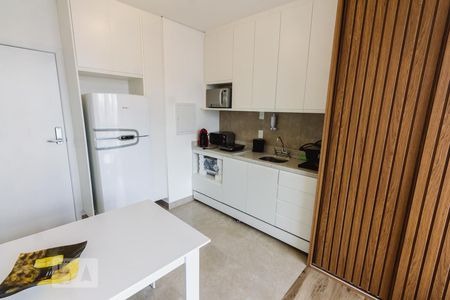 Cozinha de kitnet/studio para alugar com 1 quarto, 28m² em Vila Romana, São Paulo