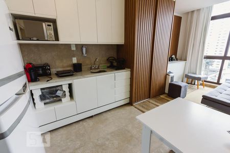Cozinha de kitnet/studio para alugar com 1 quarto, 28m² em Vila Romana, São Paulo