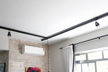 Detalhe da sala de apartamento para alugar com 2 quartos, 85m² em Vila Madalena, São Paulo