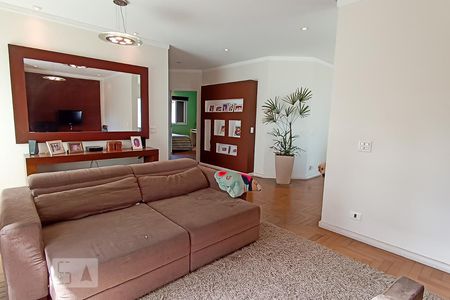 sala de estar de casa de condomínio à venda com 4 quartos, 500m² em Alphaville, Santana de Parnaíba
