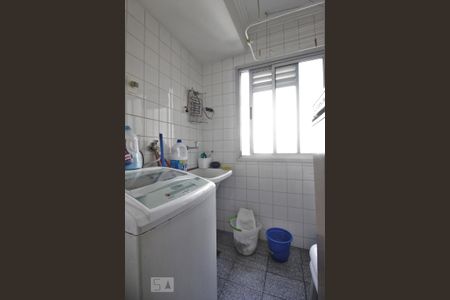 Apartamento à venda com 65m², 3 quartos e 1 vagaÁrea de Serviço