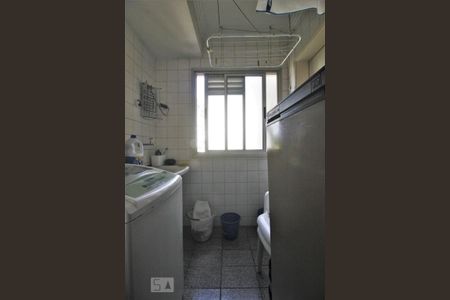 Apartamento à venda com 65m², 3 quartos e 1 vagaÁrea de Serviço