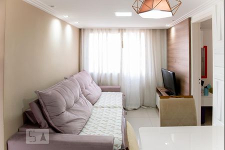 Sala de apartamento para alugar com 2 quartos, 48m² em Vila Carmosina, São Paulo