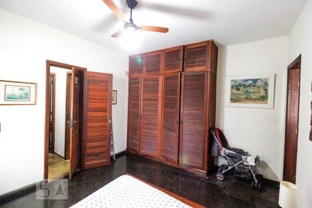 Casa à venda com 512m², 8 quartos e 3 vagasSuíte 3