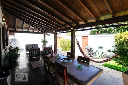 Casa à venda com 512m², 8 quartos e 3 vagasÁrea Externa