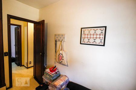 Casa à venda com 512m², 8 quartos e 3 vagasQuarto 2