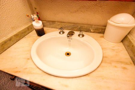 Casa à venda com 512m², 8 quartos e 3 vagasBanheiro