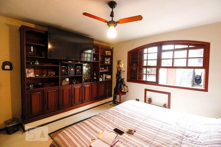 Casa à venda com 512m², 8 quartos e 3 vagasSuíte 1