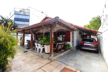 Casa à venda com 512m², 8 quartos e 3 vagasGaragem