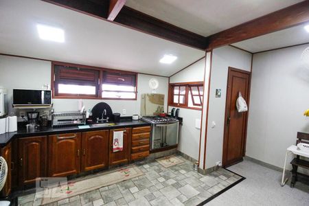 Casa à venda com 512m², 8 quartos e 3 vagasCozinha