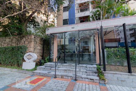 Apartamento para alugar com 52m², 2 quartos e 1 vaga Apartamento para alugar com 52m², 2 quartos e 1 vagaFachada