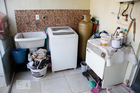 Casa à venda com 250m², 3 quartos e 3 vagasÁrea de Serviço