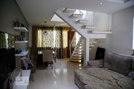 Sala de Estar de casa à venda com 3 quartos, 250m² em Vila Paulo Silas, São Paulo