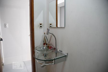 Casa à venda com 250m², 3 quartos e 3 vagasBanheiro