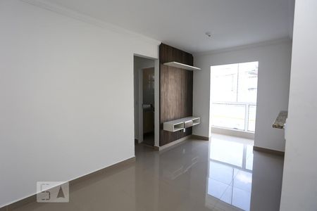 Sala de apartamento para alugar com 2 quartos, 52m² em Parque Assunção, Taboão da Serra