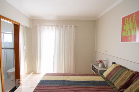 Casa para alugar com 107m², 3 quartos e 2 vagas Casa para alugar com 107m², 3 quartos e 2 vagassuíte