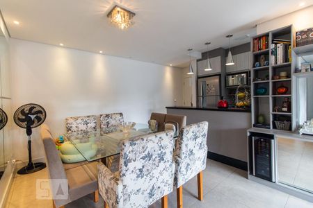 Apartamento à venda com 74m², 2 quartos e 2 vagasSala