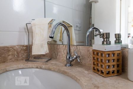 Banheiro de apartamento à venda com 2 quartos, 74m² em Vila Prudente, São Paulo