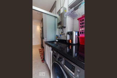 Apartamento à venda com 74m², 2 quartos e 2 vagasÁrea de serviço