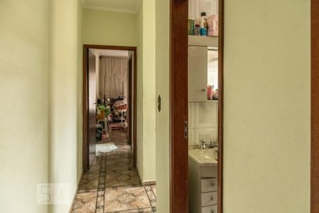 Casa à venda com 160m², 3 quartos e 4 vagasCorredor
